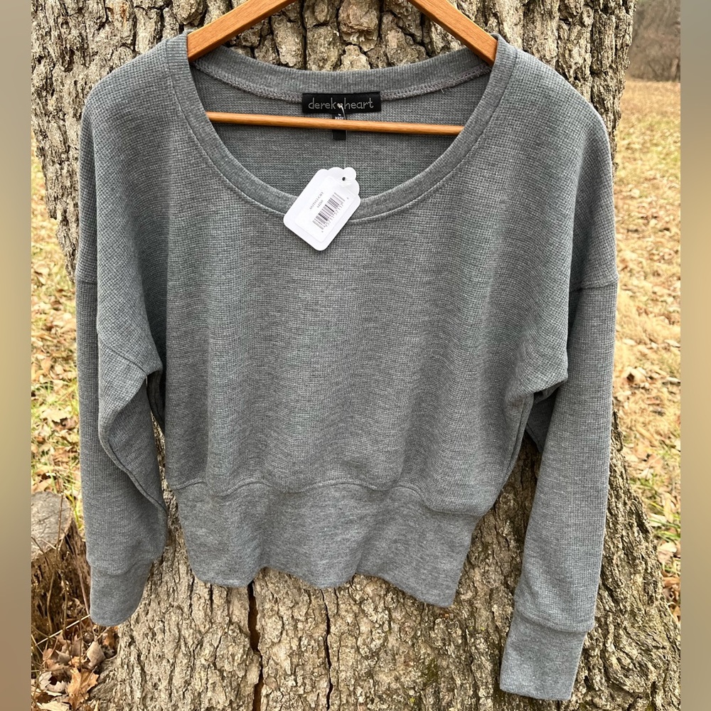 ⭐️NWT Derek Heart Ribbed Top in size L